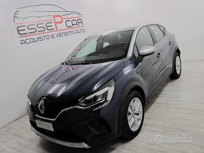 Grigio scuro Usata 2022 Renault Captur Zen SUV | 15.900 € (Buon prezzo)