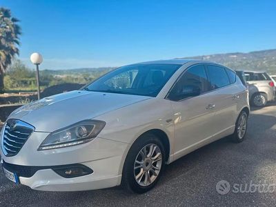 Usata Lancia Delta Gold 120 CV (88 kW) 2014 Bianco Utilitaria