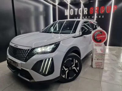 Usata Peugeot 2008 Allure 102 CV (75 kW) 2023 Bianco SUV