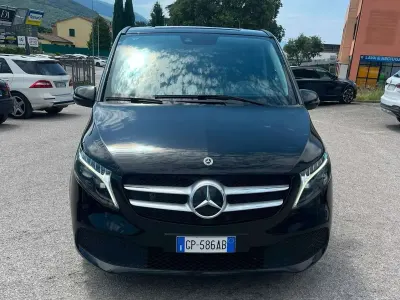 Usata Mercedes V250 190 CV (139 kW) 2023 Nero ossidiana Monovolume