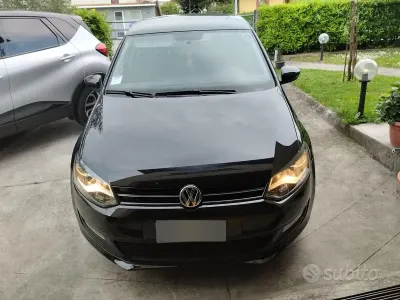 Begagnad VW Polo 75 HK (55 kW) 2012 Svart Halvkombi