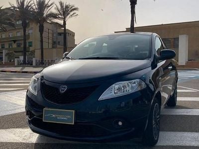 Blu Usata 2021 Lancia Ypsilon Silver Utilitaria | 11.390 € (Buon prezzo)