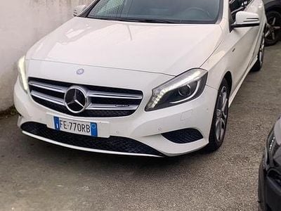 Usata Mercedes A180 109 CV (80 kW) 2015 Bianco Berlina