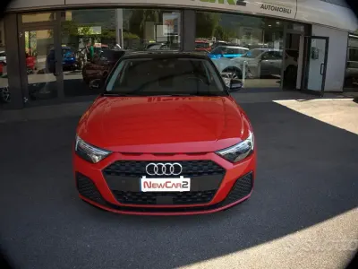 Käytetty Audi A1 Admired 116 HP (85 kW) 2020 Punainen Katumaasturi