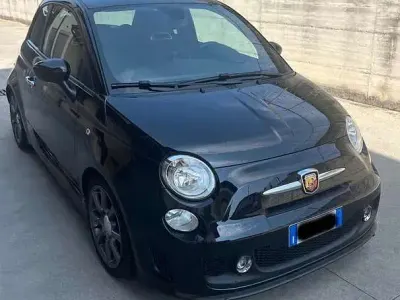 Usata Abarth 595 Custom 135 CV (99 kW) 2014 Nero Utilitaria