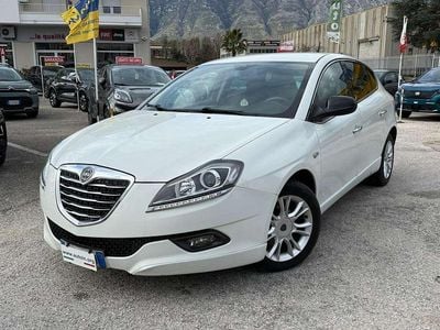 Usata Lancia Delta Gold 120 CV (88 kW) 2014 Bianco Utilitaria