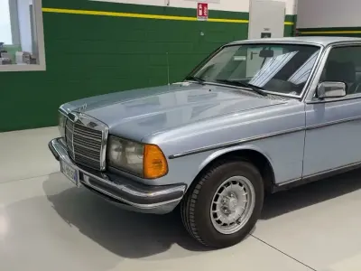 Usata Mercedes 230 109 CV (80 kW) 1977 Blu Coupé