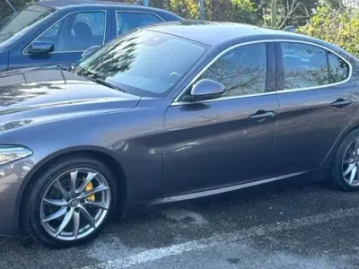 Usata Alfa Romeo Giulia Executive 160 CV (117 kW) 2019 Grigio Berlina