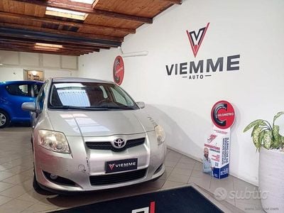 Usata Toyota Auris Sol 90 CV (66 kW) 2009 Grigio Berlina