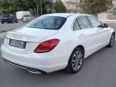 Usata Mercedes C220 170 CV (125 kW) 2017 Bianco Berlina