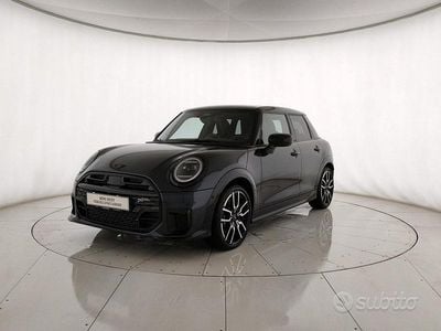 Nuova Mini John Cooper Works 2025 Utilitaria