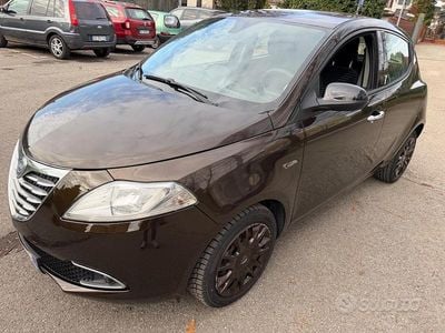 Usata Lancia Ypsilon S 69 CV (50 kW) 2012 Marrone Utilitaria
