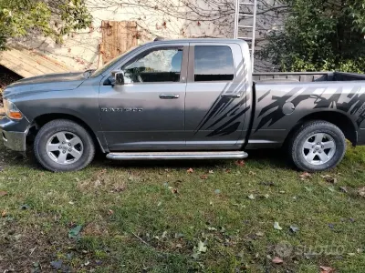 Usata Dodge Ram Limited 396 CV (291 kW) 2012 Grigio Pick-up