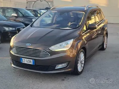 Occasion Ford C-MAX Titanium 120 ch (88 kW) 2015 Marron Monospace