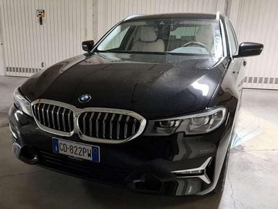 Usata BMW 320 Luxury Line 190 CV (139 kW) 2021 Nero Station wagon
