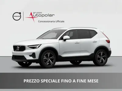 Nuova Volvo XC40 Core 163 CV (119 kW) 2026 Bianco ghiaccio SUV