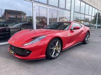 Usata Ferrari 812 799 CV (587 kW) 2023 Rosso Cabrio