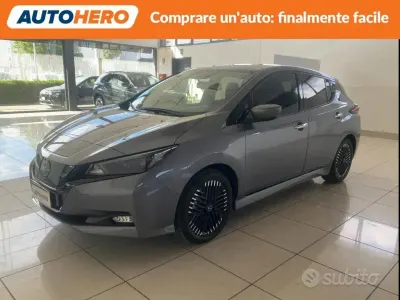 Usata Nissan Leaf Acenta 89 kW (122 CV) 2023 Grigio Utilitaria