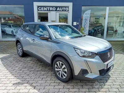 Usata Peugeot 2008 Active 102 CV (75 kW) 2023 Grigio SUV