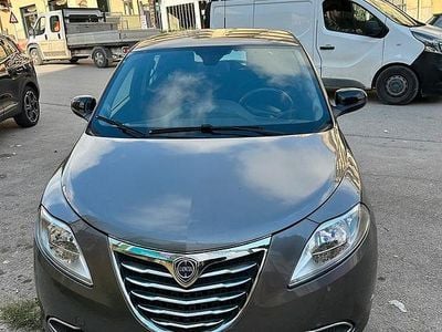 Grigio Usata 2014 Lancia Ypsilon Utilitaria | 6500 € (Buon prezzo)