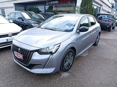 Gebraucht Peugeot 208 Allure 102 PS (75 kW) 2022 Grau Kleinwagen