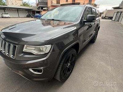 Usata Jeep Grand Cherokee Overland 286 CV (210 kW) 2015 Grigio SUV