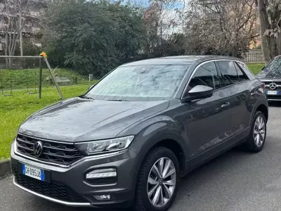Usata VW T-Roc 150 CV (110 kW) 2021 Grigio SUV