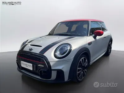 Begagnad Mini John Cooper Works 231 HK (169 kW) 2022 Silver Halvkombi