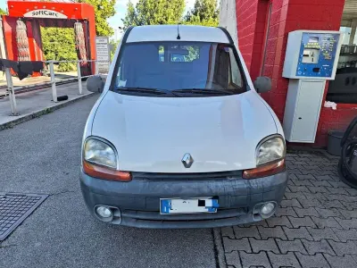 Usata Renault Kangoo 64 CV (47 kW) 1999 Monovolume