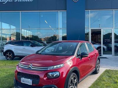 Begagnad Citroën C3 Feel 82 HK (60 kW) 2017 Röd Sedan