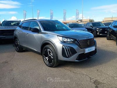 Usata Peugeot 2008 Allure 131 CV (96 kW) 2024 Gray SUV