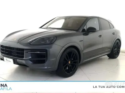 Occasion Porsche Cayenne 305 ch (224 kW) 2024 Gris SUV