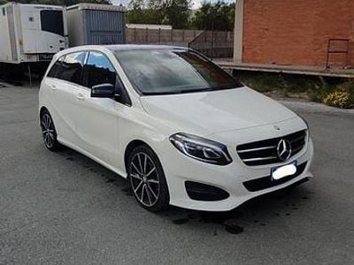 Mercedes B200