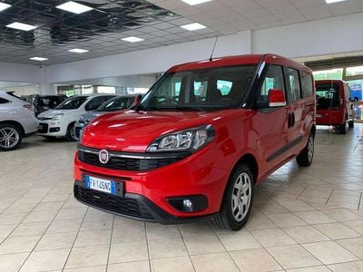 Usata Fiat Doblò Lounge 95 CV (69 kW) 2019 Rosso Monovolume