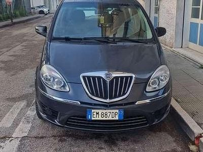 Usata Lancia Musa 77 CV (56 kW) 2012 Grigio Monovolume