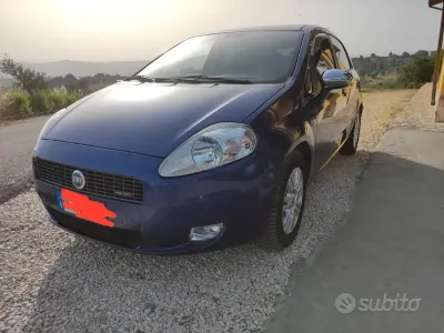 Usata Fiat Grande Punto 90 CV (66 kW) 2007 Blu Utilitaria