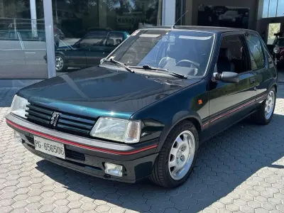 Usata Peugeot 205 GTi 128 CV (94 kW) 1990 Verde Berlina