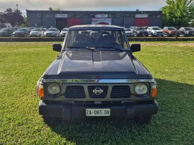 Usata Nissan Patrol 116 CV (85 kW) 1996 Grigio SUV