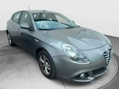 Usata Alfa Romeo Giulietta Progression 105 CV (77 kW) 2014 Grigio Utilitaria