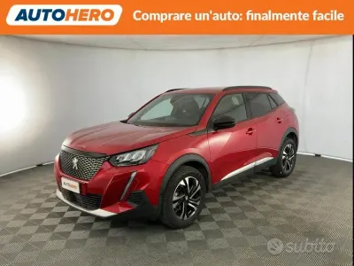 Usata Peugeot 2008 Allure 101 CV (74 kW) 2023 Rosso SUV