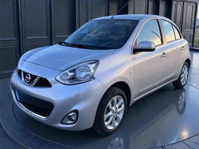 Usata Nissan Micra Tekna 80 CV (58 kW) 2015 Argento Utilitaria