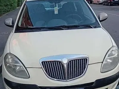Usata Lancia Ypsilon 80 CV (58 kW) 2005 Utilitaria
