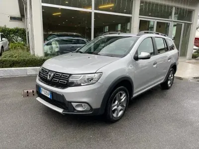 Begagnad Dacia Logan MCV Stepway 90 HK (66 kW) 2018 Silver Kombi