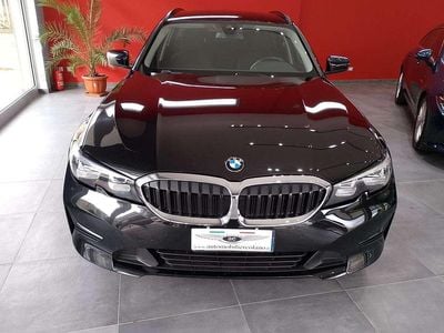 Nero Usata 2020 BMW 318 Advantage Station wagon | 18.900 € (Ottimo prezzo)