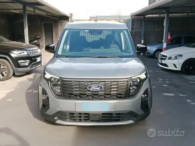 Usata Ford Tourneo Courier Active 125 CV (91 kW) 2024 Grigio Monovolume