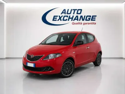 Usata Lancia Ypsilon Gold 69 CV (50 kW) 2023 Rosso Utilitaria