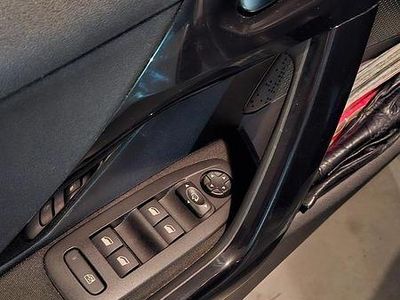 Grigio Usata 2018 Peugeot 208 Utilitaria | 8000 € (Ottimo prezzo)