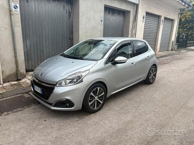 Usata Peugeot 208 2017 Grigio Utilitaria