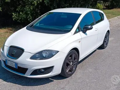 Usata Seat Leon 105 CV (77 kW) 2010 Bianco Utilitaria