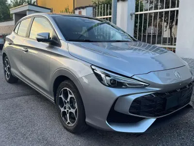 Usata MG MG3 Luxury 102 CV (75 kW) 2025 Argento Utilitaria